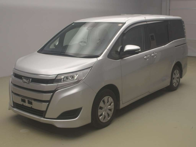 TOYOTA NOAH 2020