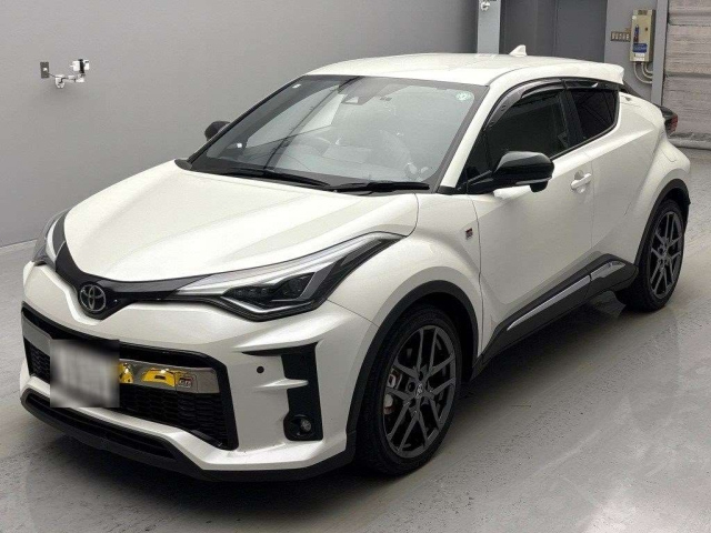 TOYOTA C-HR 2021