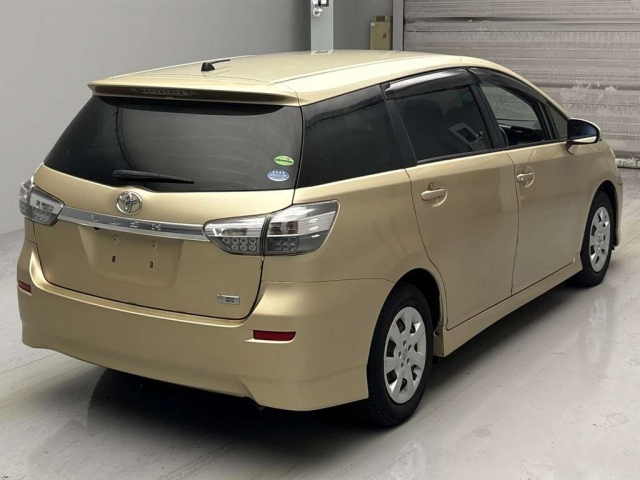 TOYOTA WISH 2012