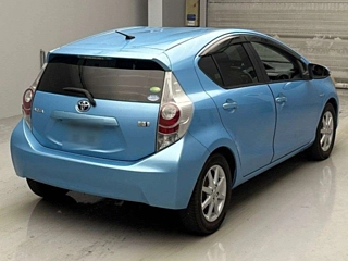 TOYOTA AQUA 2013