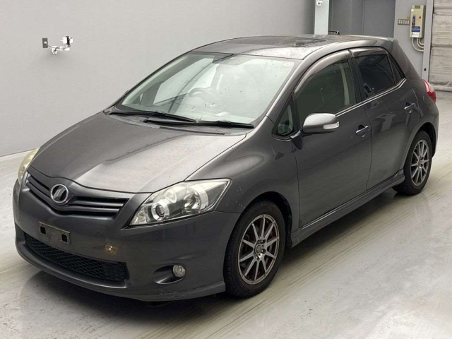 TOYOTA AURIS 2010