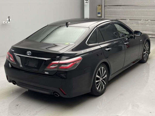 TOYOTA CROWN 2019