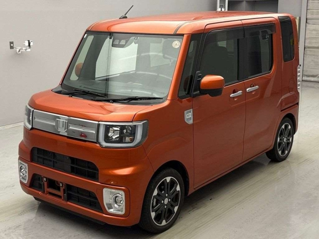 DAIHATSU WAKE 2021