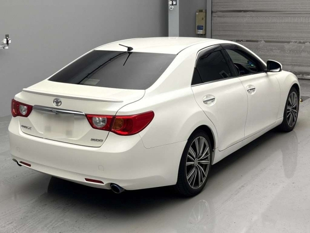 TOYOTA MARK X 2012