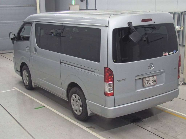 TOYOTA HIACE 2016