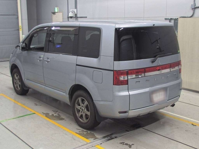 MITSUBISHI DELICA D5 2015