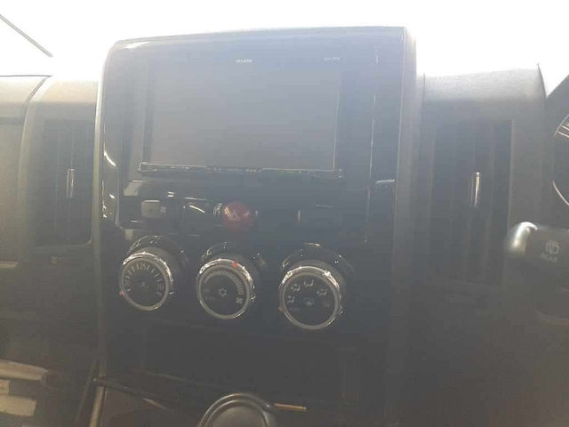 MITSUBISHI DELICA D5 2015
