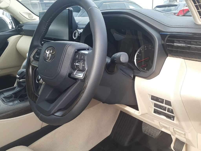 TOYOTA LAND CRUISER 2024