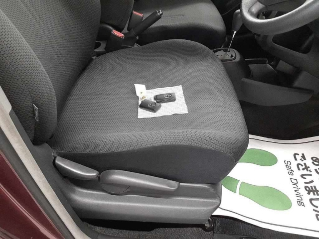 TOYOTA VITZ 2010