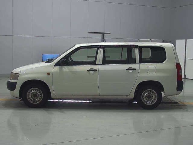 TOYOTA PROBOX 2011