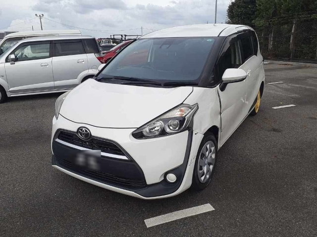 TOYOTA SIENTA 2016