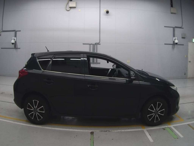 TOYOTA AURIS 2013