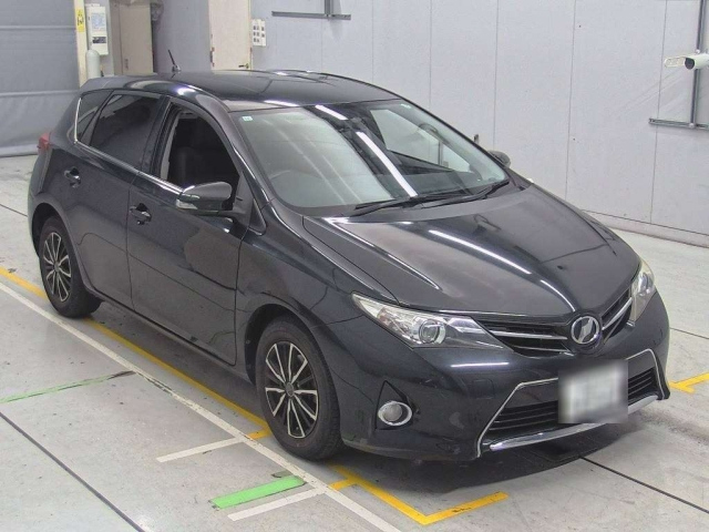 TOYOTA AURIS 2013
