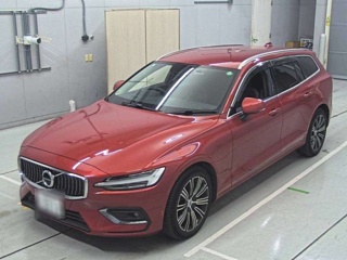 VOLVO V60 2021