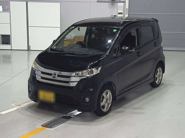 NISSAN DAYZ 2013