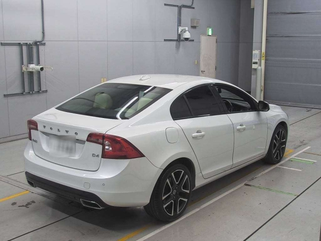VOLVO S60 2017