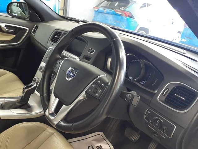 VOLVO S60 2017