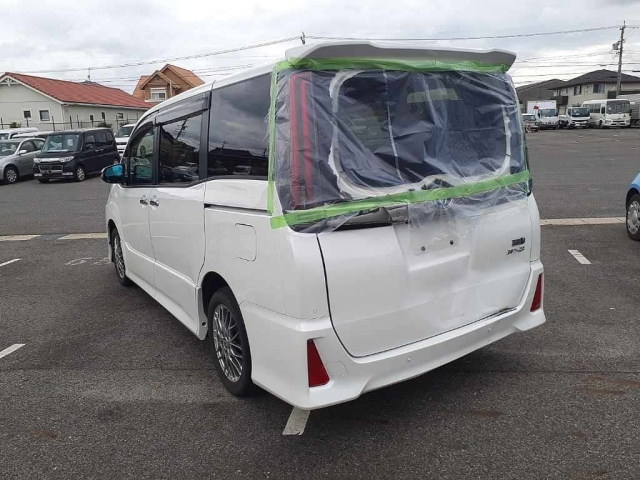 TOYOTA NOAH 2021