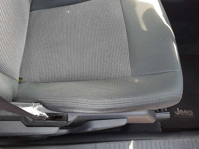 CHRYSLER JEEP PATRIOT 2012