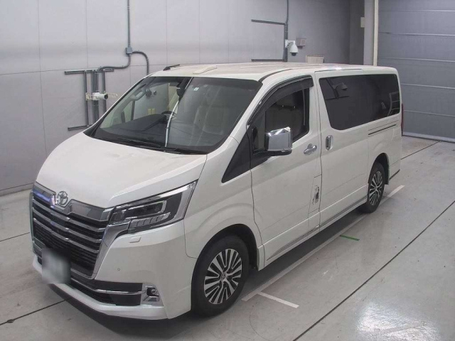 TOYOTA GRANACE 2023