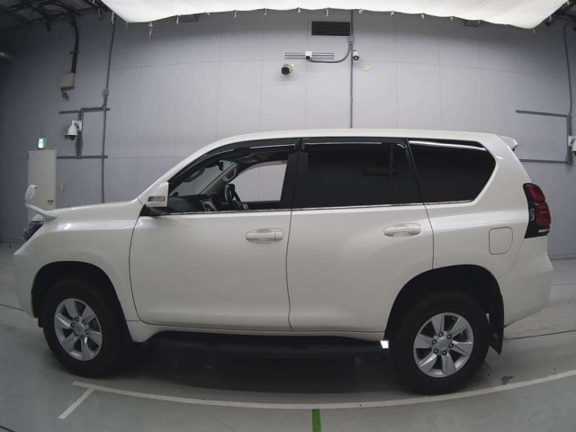 TOYOTA LAND CRUISER PRADO 2022
