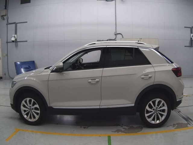 VOLKSWAGEN T-ROC 2023