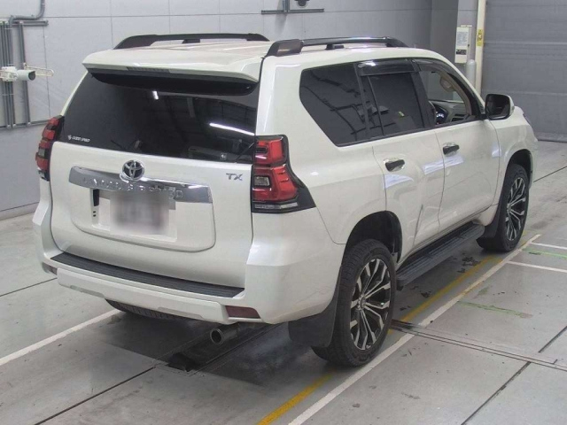 TOYOTA LAND CRUISER PRADO 2021