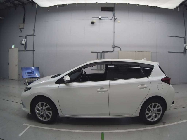 TOYOTA AURIS 2017