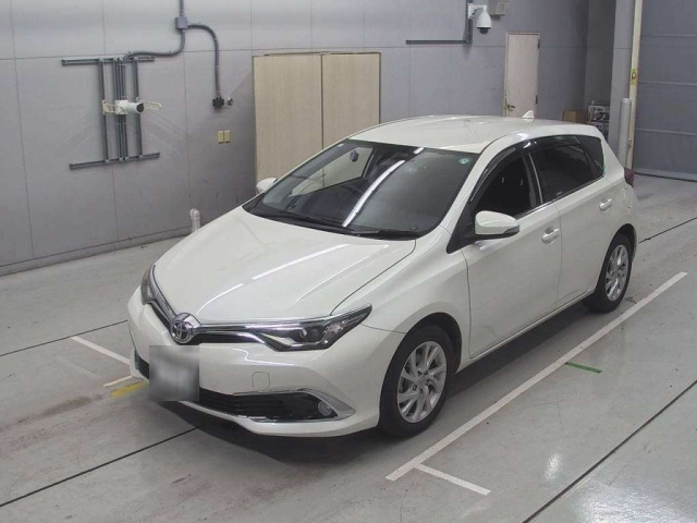 TOYOTA AURIS 2017