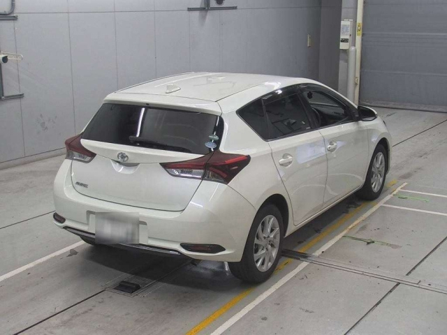 TOYOTA AURIS 2017