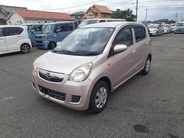 DAIHATSU MIRA 2010