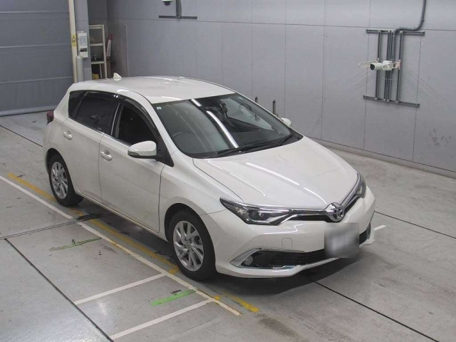 TOYOTA AURIS 2017