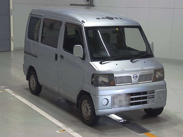 NISSAN CLIPPER VAN 2010