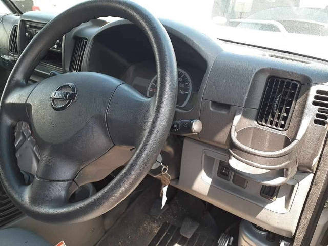 NISSAN CLIPPER VAN 2010