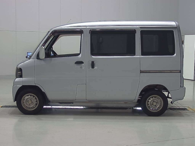 NISSAN CLIPPER VAN 2010