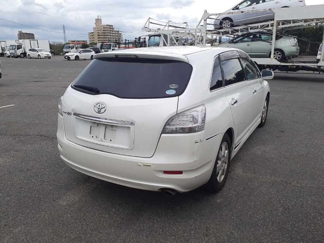 TOYOTA MARK X ZIO 2010