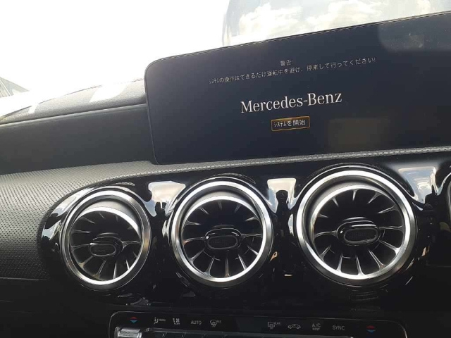 MERCEDES BENZ CLA CLASS 2023