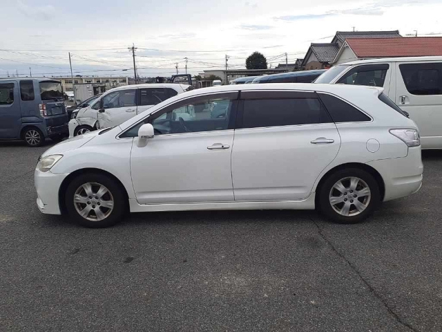TOYOTA MARK X ZIO 2010