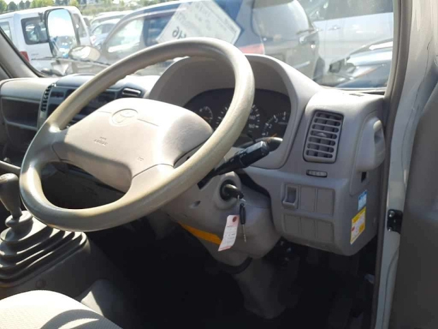 TOYOTA DYNA 2012