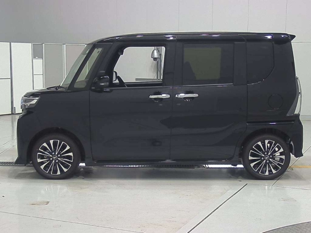 DAIHATSU TANTO 2024