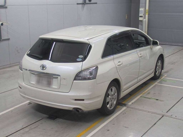 TOYOTA MARK X ZIO 2010