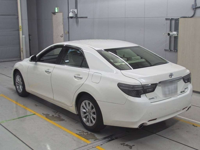 TOYOTA MARK X 2019