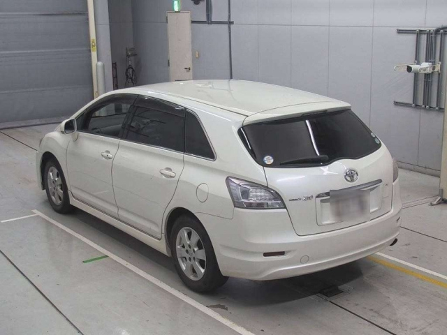 TOYOTA MARK X ZIO 2010