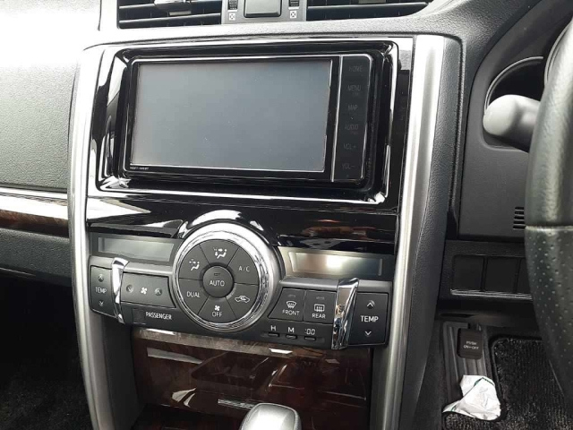 TOYOTA MARK X 2019