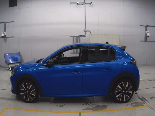 PEUGEOT 208 2020