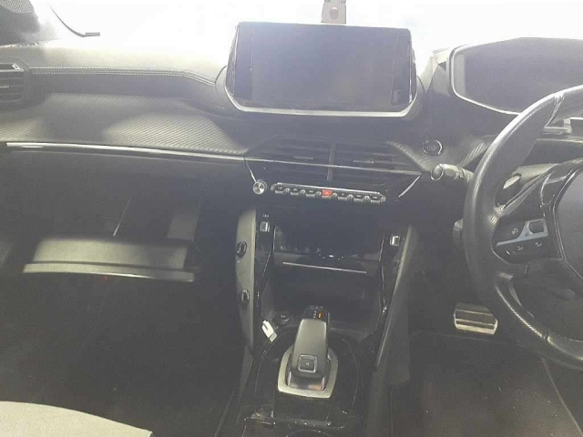 PEUGEOT 208 2020