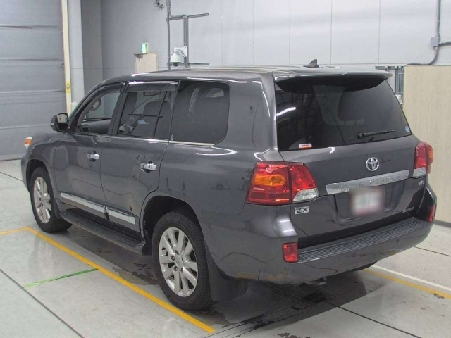 TOYOTA LAND CRUISER 2013