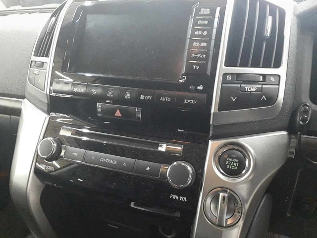 TOYOTA LAND CRUISER 2013