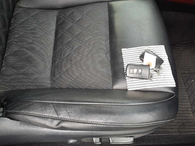 TOYOTA HARRIER 2014