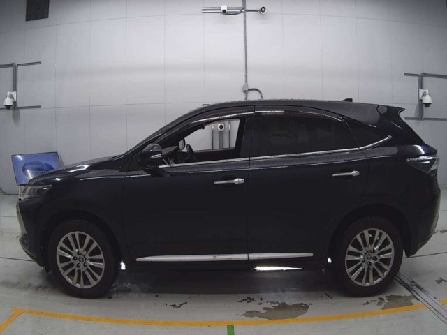TOYOTA HARRIER 2014